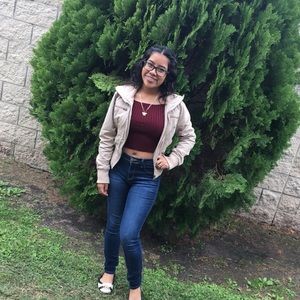 Meet your Posher, Kay